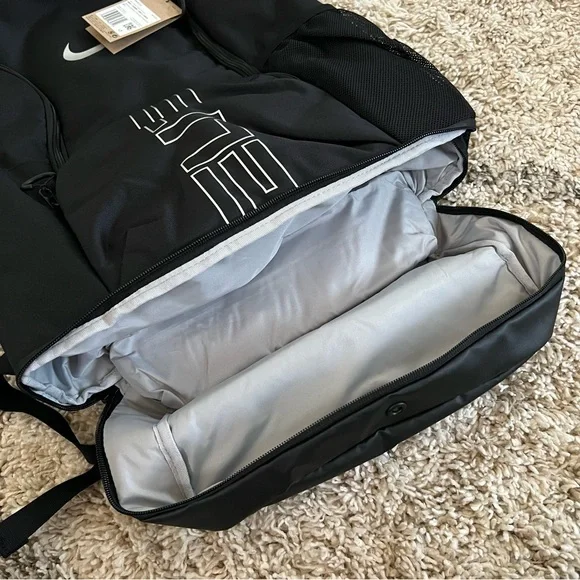 ✔️NWT✔️ NIKE Varsity Elite Backpack Black Metallic Silver - Picture 11 of 12